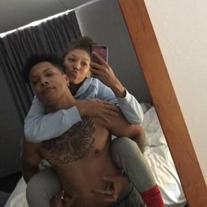 Meet your Posher, Charis